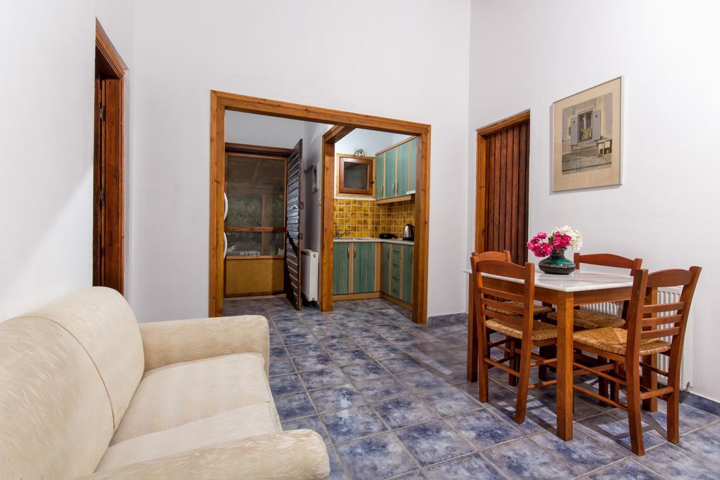 Liuba Houses Vasilikí Kamer foto